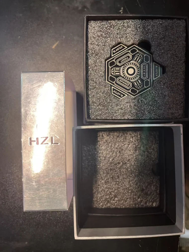 这件爆破实际配套的包装与配件